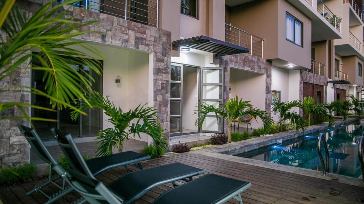 Entire Luxury 3 Bedroom Condo For Rent - Flic-En-Flac - Close To Beach المظهر الخارجي الصورة